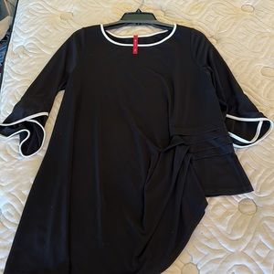 IC by Connie K black tunic size small